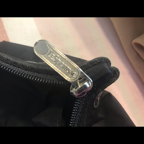 EUC LeSportsac Large Black 2-Sided 2 Different Dog Print Nylon Tote - Picture 8 of 10